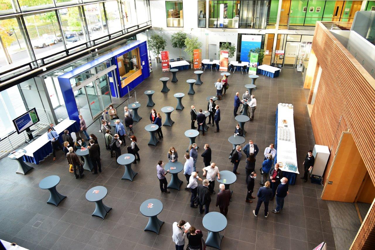 Bild von oben auf das Foyer in der Landesverwaltung von Schleswig-Holstein in Berlin